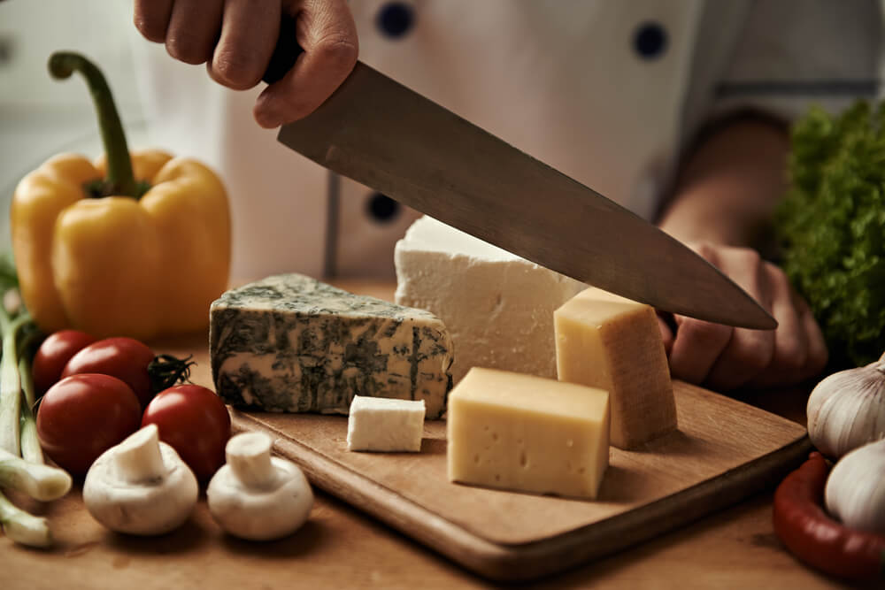 best-ways-to-cut-cheese